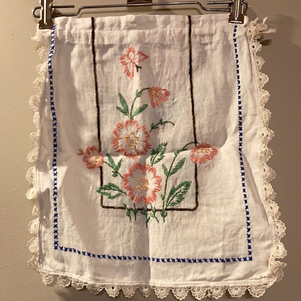 Embroidered Clutch - Picture 5 of 8